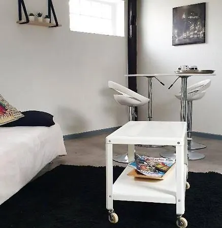 Apartman With One Bedroom In