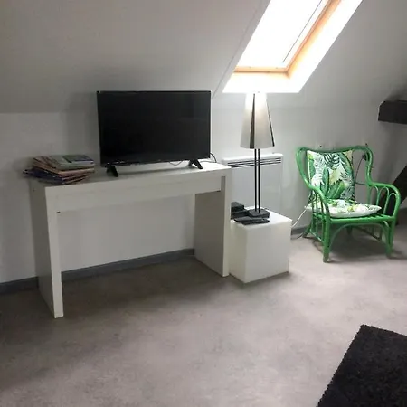 Apartman With One Bedroom In *